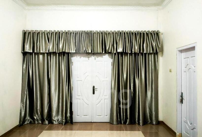 בית מלון כפרי Guest House Syariah Bunga Intan Redpartner