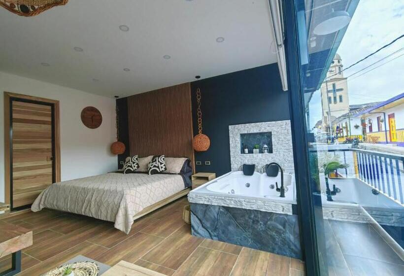 هتل Habitacion Deluxe 2 Con Jacuzzi A 20 Mt Del Parque