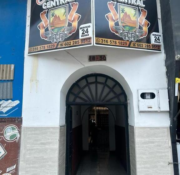 هتل Hospedaje Oasis Central