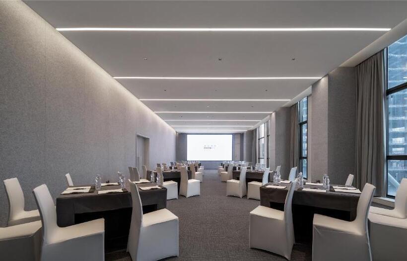 هتل Intercity Wuhan Cade Optics Valley