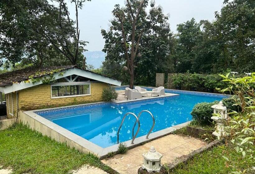 فندق Jacuzzi Hut Staycation