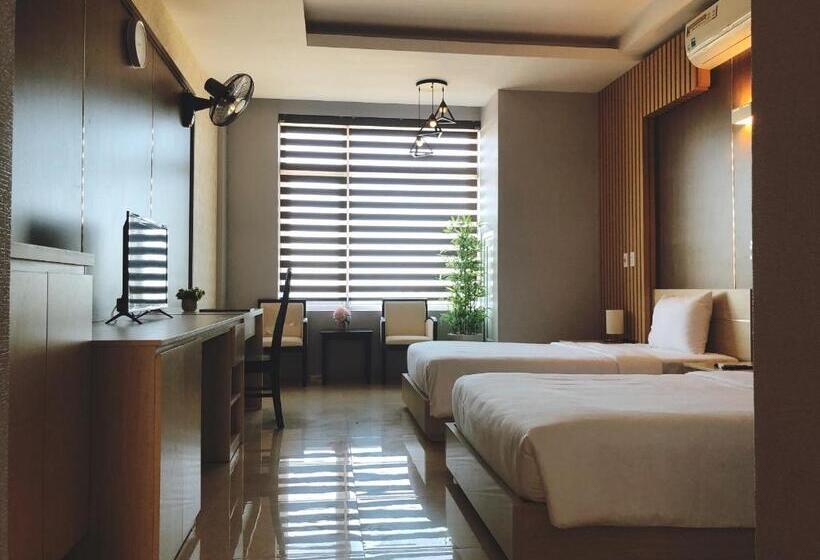 هتل Khách Sạn 20 10