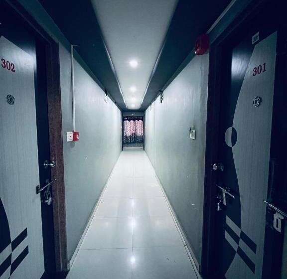 호텔 Lake View Dabhoi