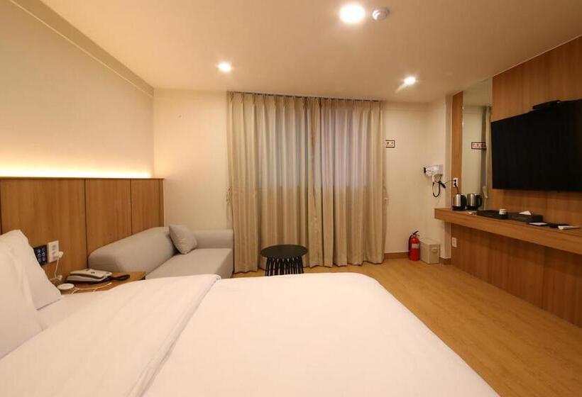 בית מלון כפרי Mgm