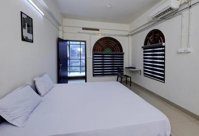 ホテル A One Residency