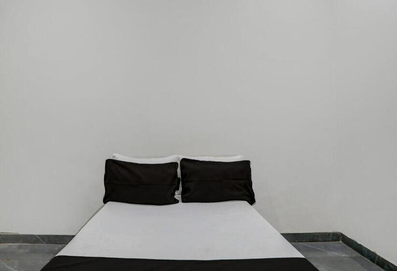 ホテル Oyo The Grand