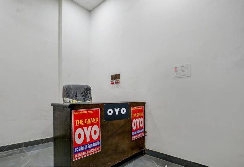 ホテル Oyo The Grand