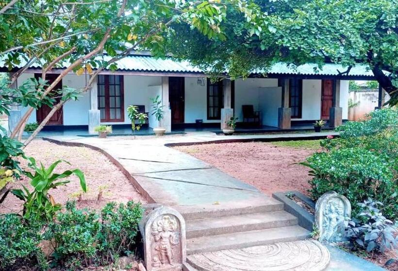 ホテル Panchavaasa