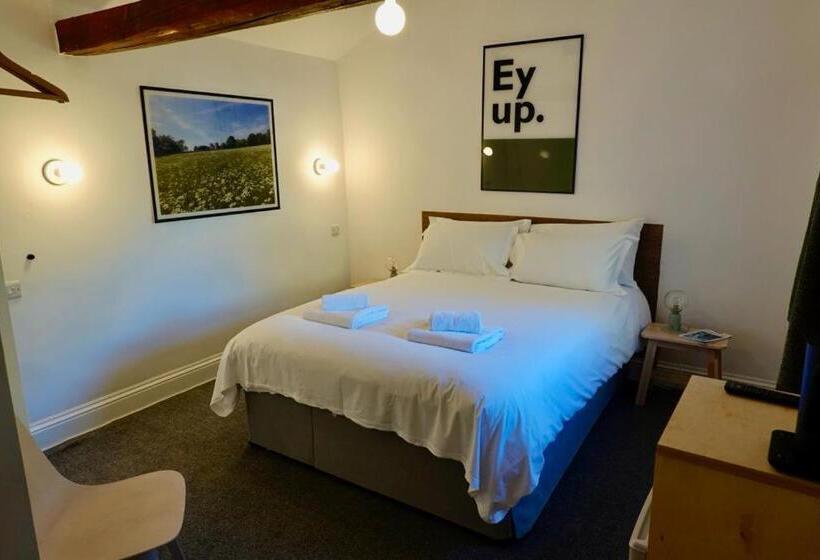 ホテル Redmire Village Pub