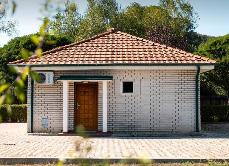 هتل /restaurant Villa Natyra