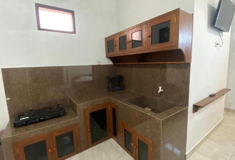 Отель Saraswati Traditional Homestay Temanggung Redpartner