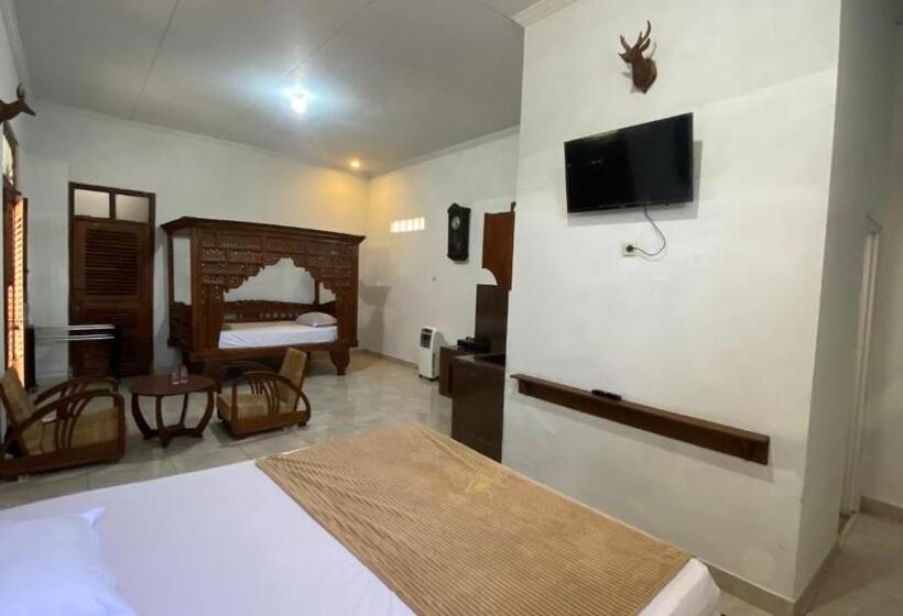 Отель Saraswati Traditional Homestay Temanggung Redpartner