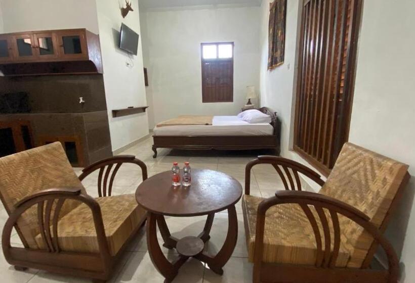 Отель Saraswati Traditional Homestay Temanggung Redpartner