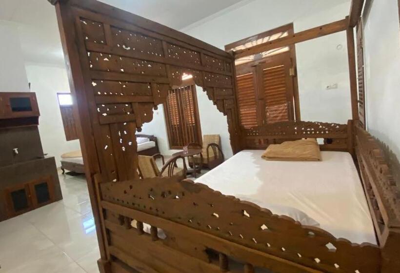 Отель Saraswati Traditional Homestay Temanggung Redpartner