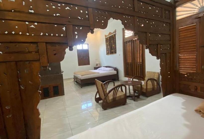 Отель Saraswati Traditional Homestay Temanggung Redpartner