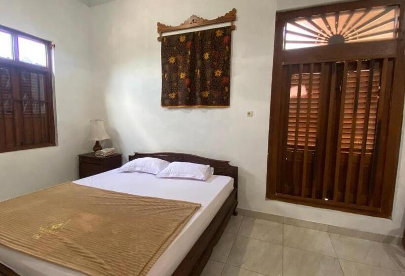 Отель Saraswati Traditional Homestay Temanggung Redpartner