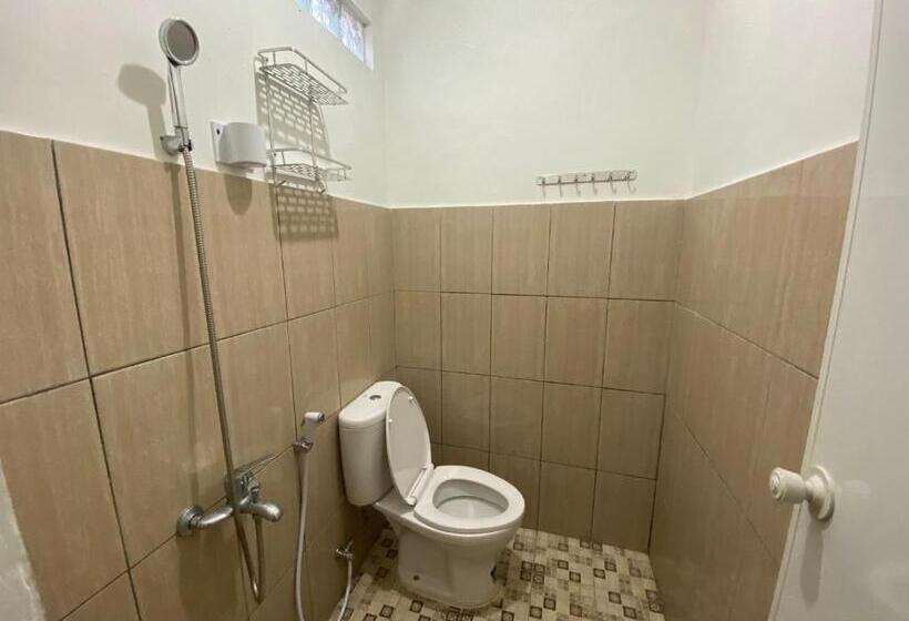 Отель Saraswati Traditional Homestay Temanggung Redpartner