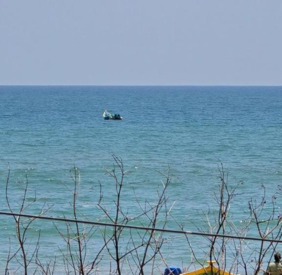 فندق The Sea Walk Beachside Serinity