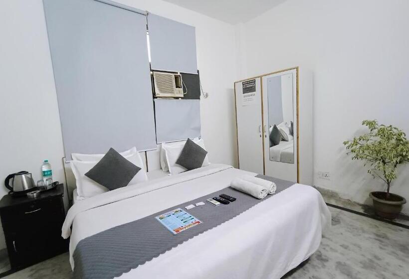 酒店 Hauz Khas Fort View