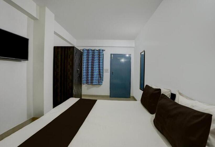 Oyo Hotel Sweet Voilet