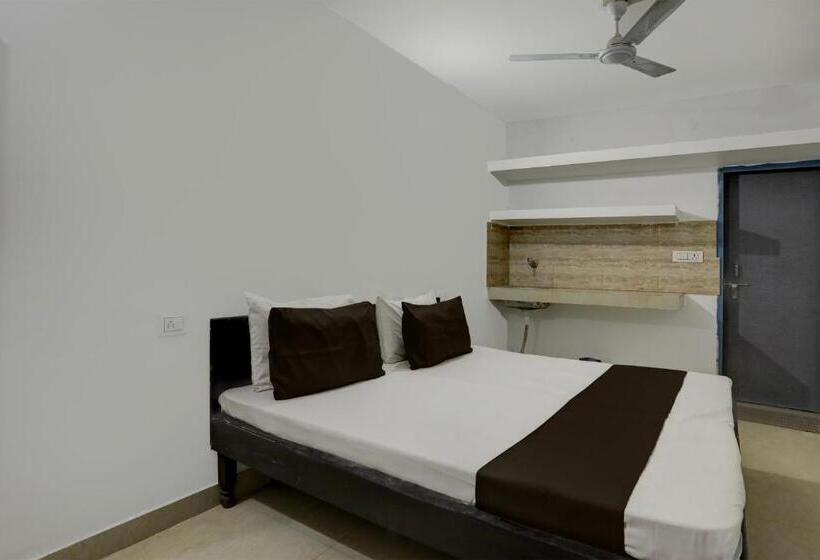 Oyo Hotel Sweet Voilet