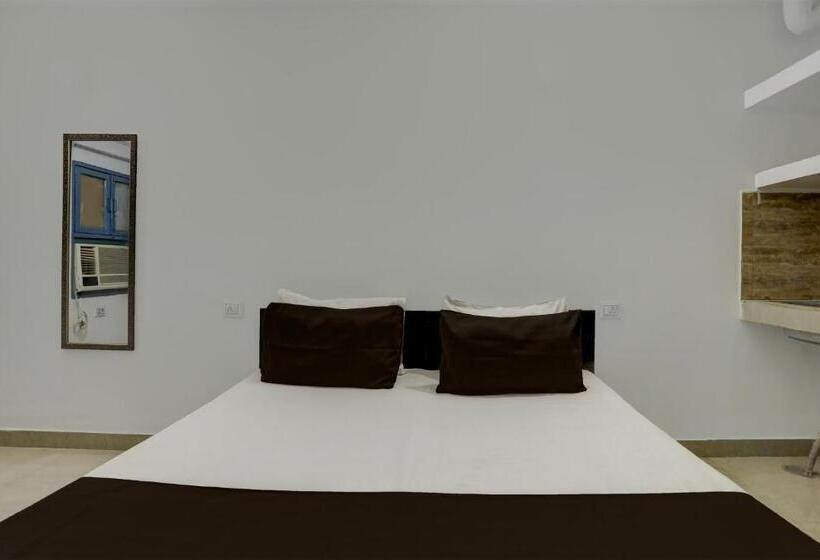 Oyo Hotel Sweet Voilet