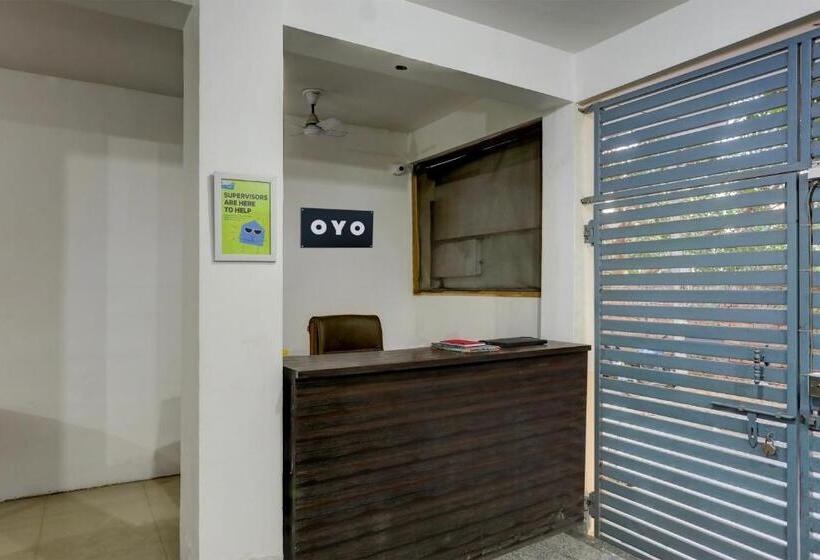 Oyo Hotel Sweet Voilet