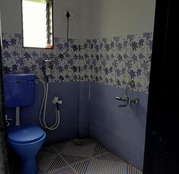 بنسيون Aana Guest House Shiroda