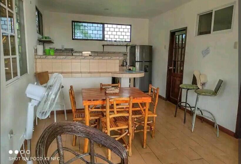 بنسيون Casa Mañana