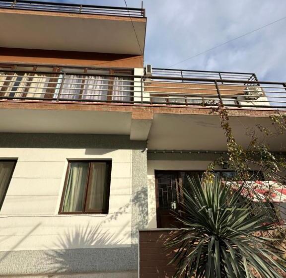 پانسیون Cozy Haven