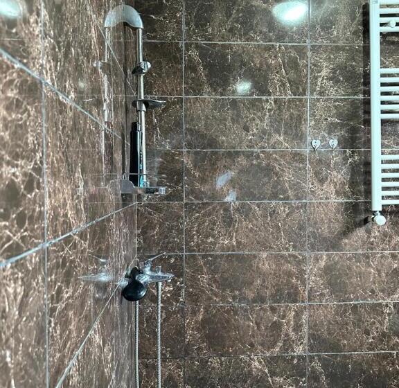 پانسیون Cozy Haven