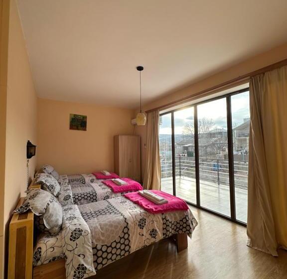 پانسیون Cozy Haven