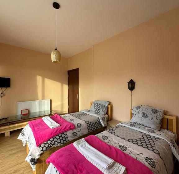 پانسیون Cozy Haven