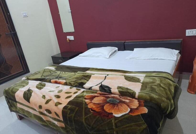 פנסיון Gajanan Guest House