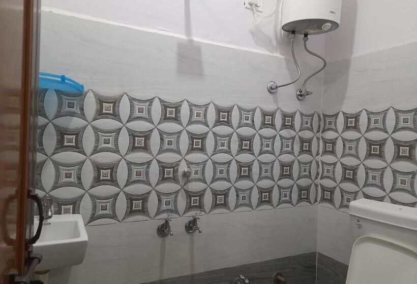 פנסיון Gajanan Guest House