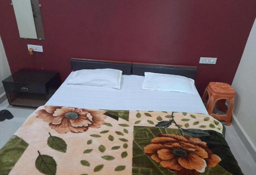 פנסיון Gajanan Guest House