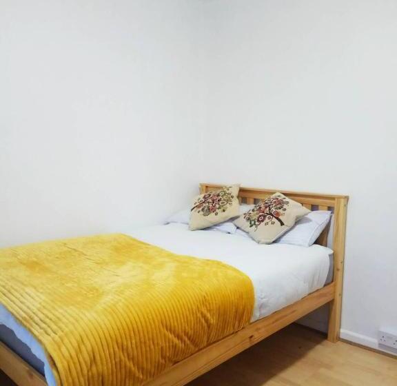 ペンション Goodmayes Park Home