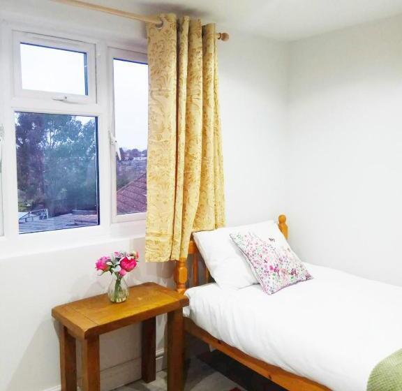 ペンション Goodmayes Park Home