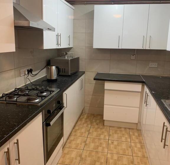 ペンション Goodmayes Park Home