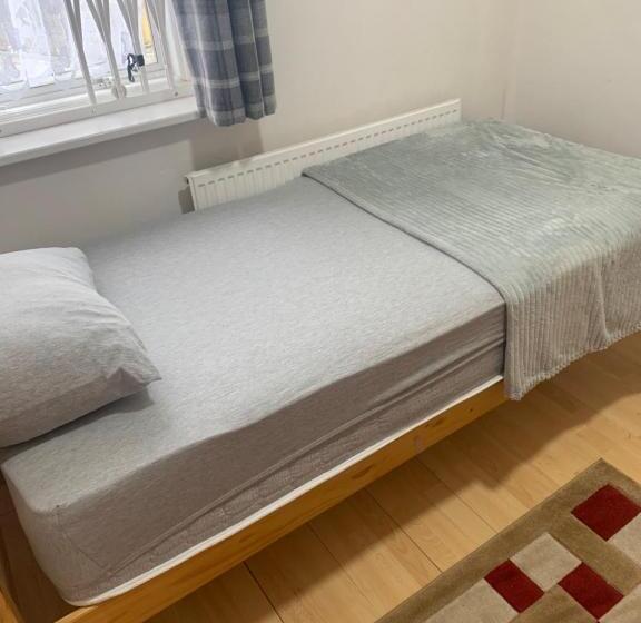 ペンション Goodmayes Park Home