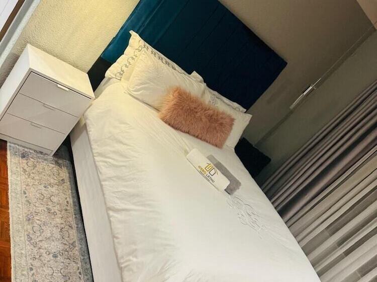 بنسيون Icebolethu Guest House