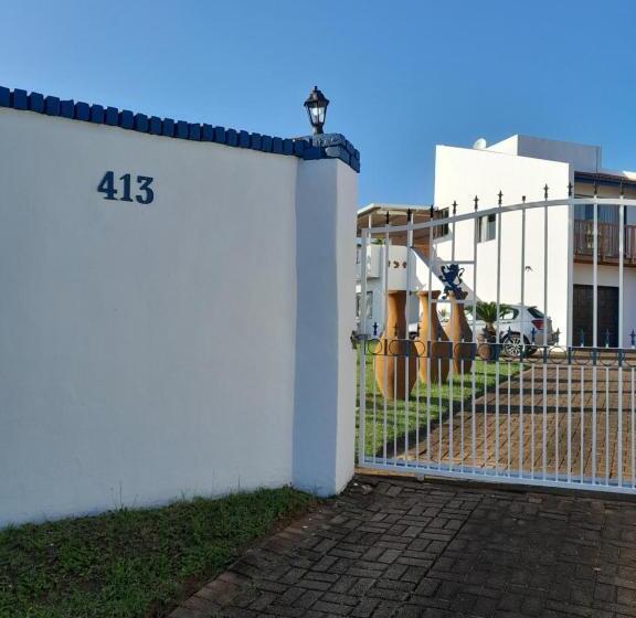 بنسيون Indaba Manor Guesthouse