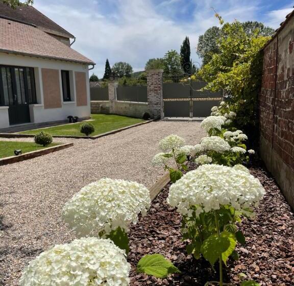 Пансион La Petite Maison De Giverny   Gîte De Charme 5 étoiles Au Cœur Du Village   3 Chambres