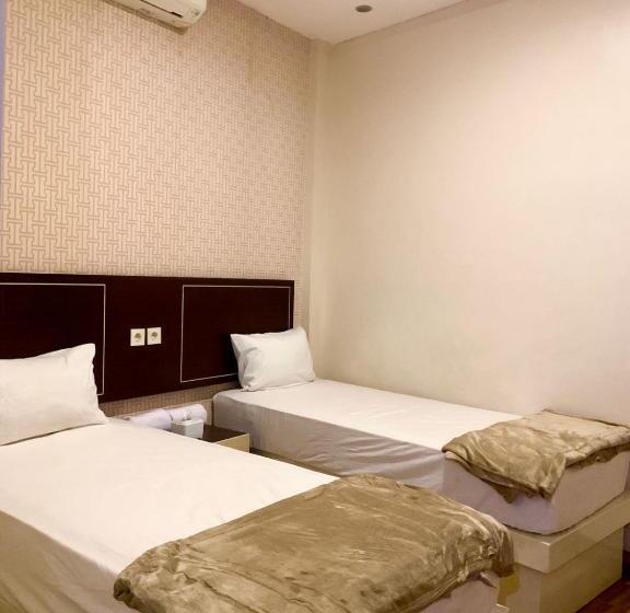 بنسيون Luna Guest House