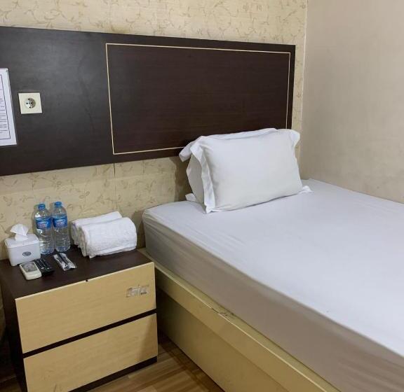 بنسيون Luna Guest House