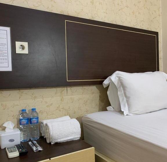 بنسيون Luna Guest House