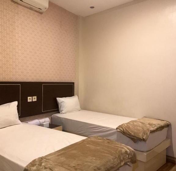 بنسيون Luna Guest House