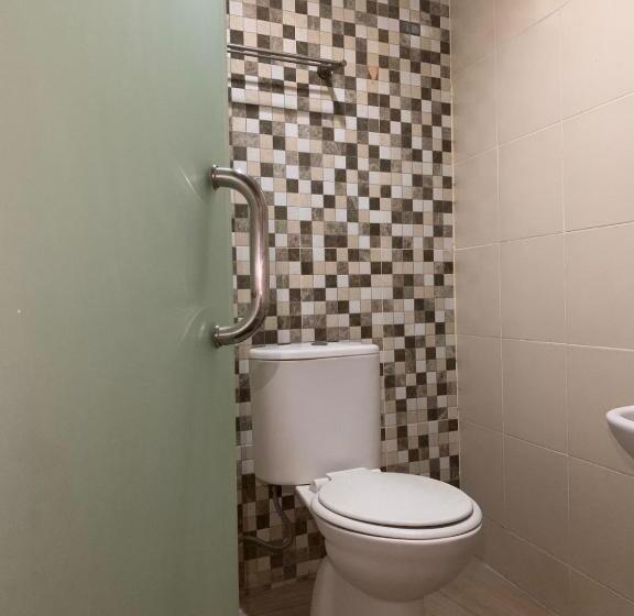 بنسيون Luna Guest House