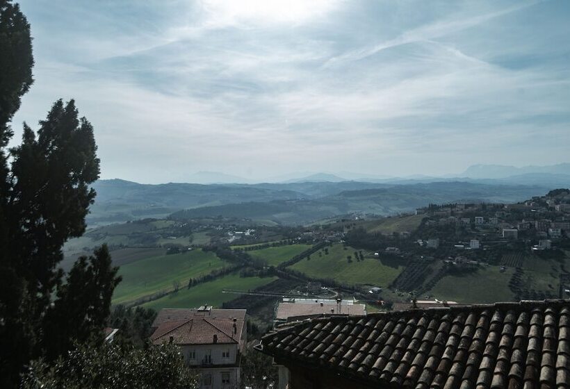 بنسيون Palazzo Capparucci   Dimora Storica