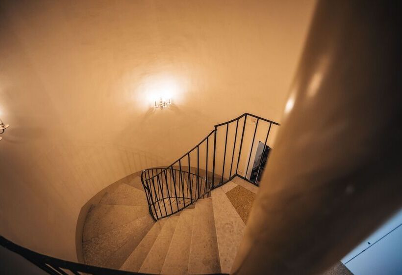 بنسيون Palazzo Capparucci   Dimora Storica